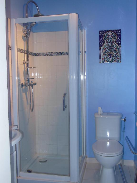 O Doux S'Home Ledenon Bilik gambar